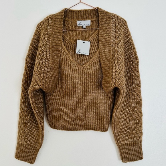 NWT Shrug and cami sweater combo two in one set - Picture 2 of 3